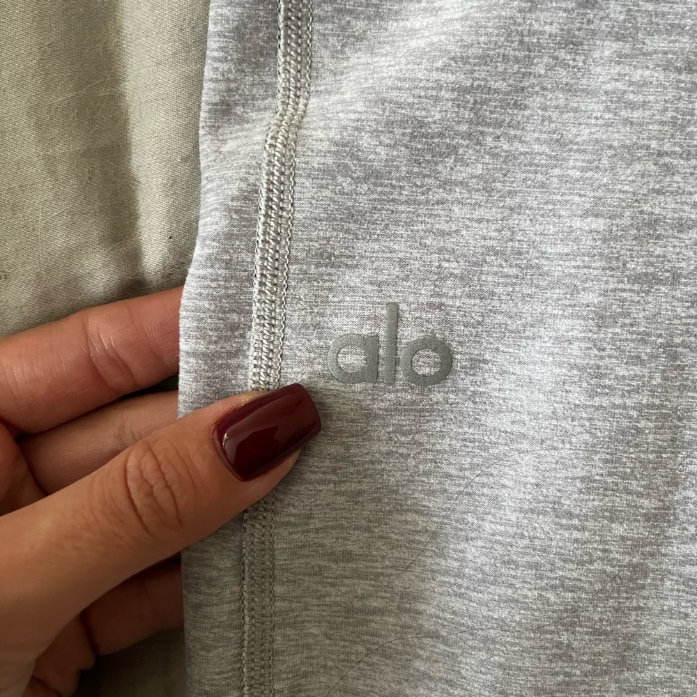 ALO Yoga Light Gray Leggings